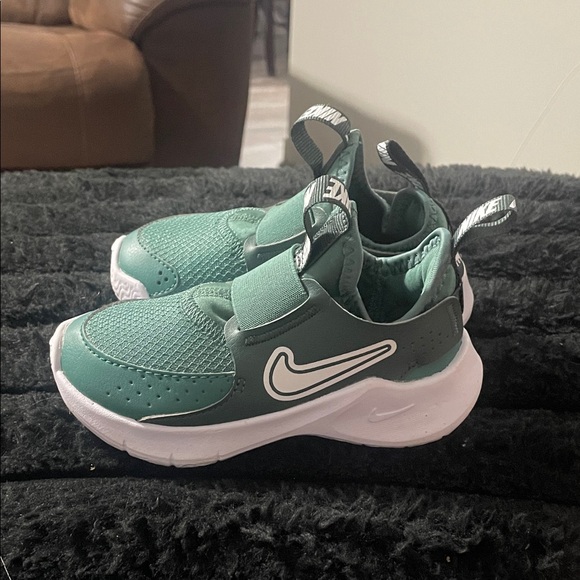 Nike Kids Teal Slip-On Sneakers - Picture 1 of 2
